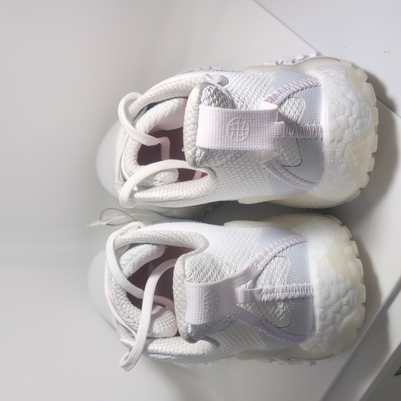 Womens Adidas Boost Golf Shoe Size 9.5 White with Light Pink and Gray Details - Picture 4 of 5